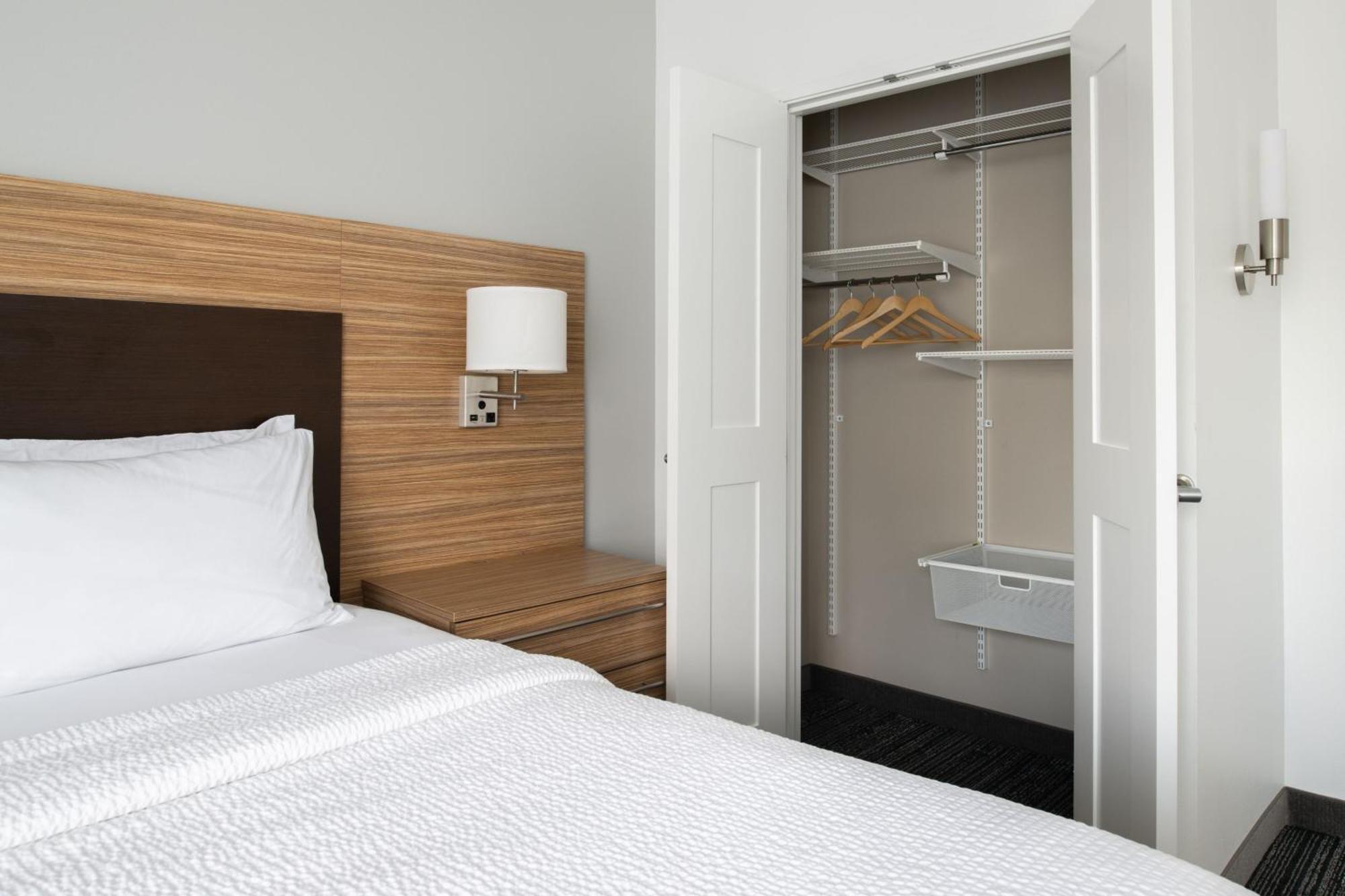 Towneplace Suites By Marriott Олимпия Екстериор снимка