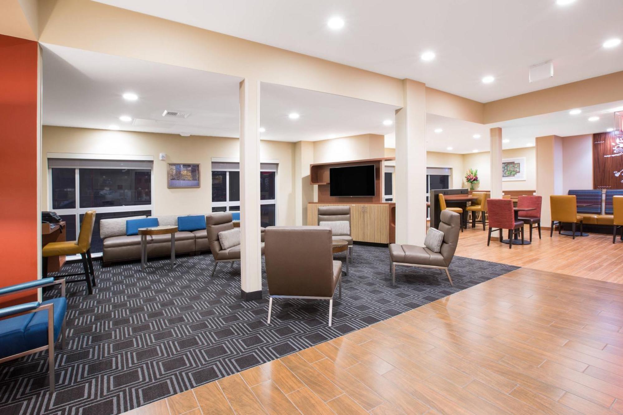 Towneplace Suites By Marriott Олимпия Екстериор снимка